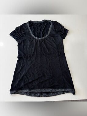 Lululemon Women's Black/gray Pinstripe Willpower Tech Short Sleeve Shirt Sz 6